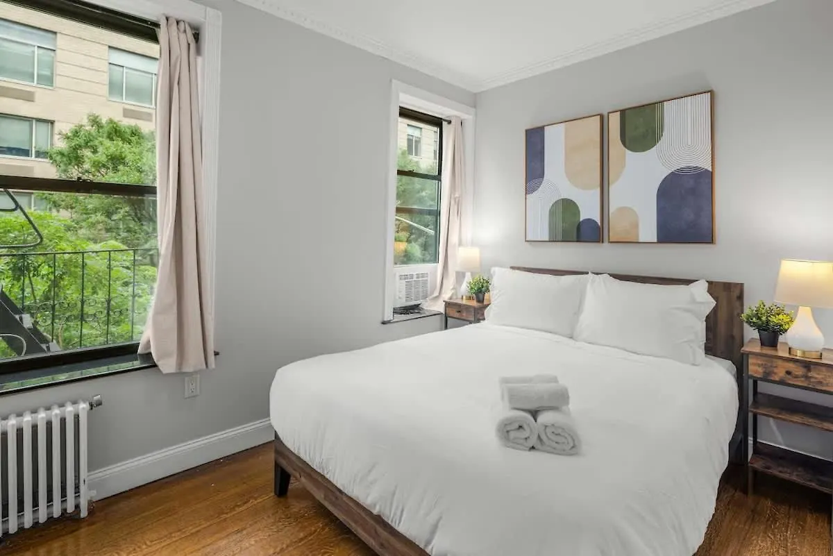 Modern Manhattan Retreat Near Central Park New York 0*,  ABD
