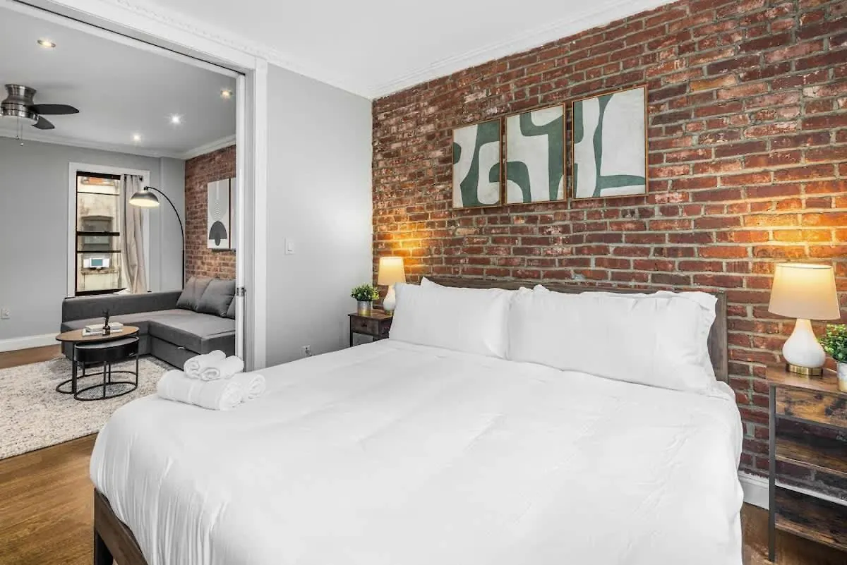 Modern Manhattan Retreat Near Central Park New York 0*,